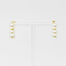 Load image into Gallery viewer, Andante Pearl Hoop Earrings